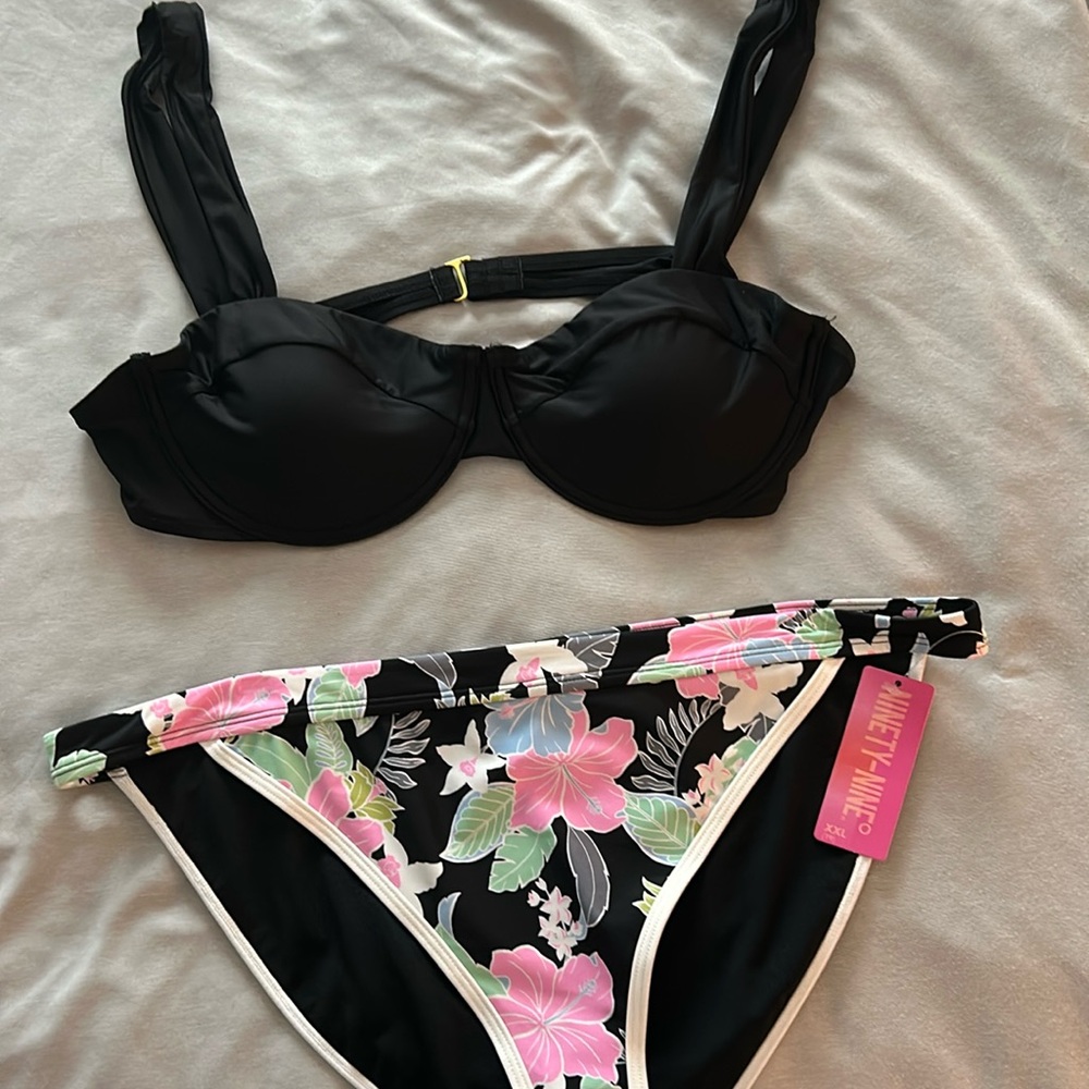 Floral bikini set black